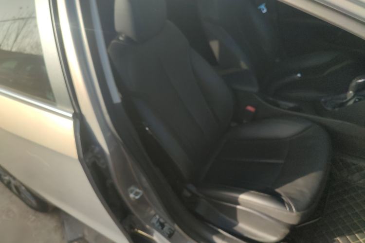 Used Buick Excelle GX 2018 18T Automatic Elite Model Right Front Seat