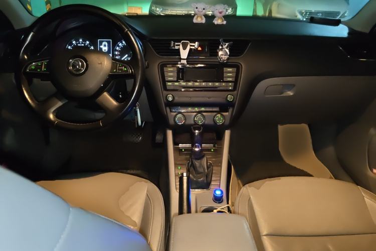 Used Skoda Octavia 2015 1.6L Automatic Yijun Edition
