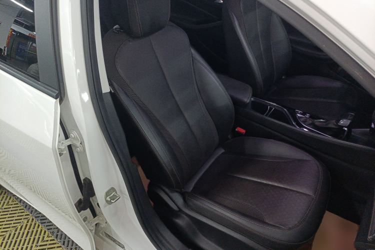 Used Buick Verano 2023 Pro Enjoyment Edition Right Front Seat