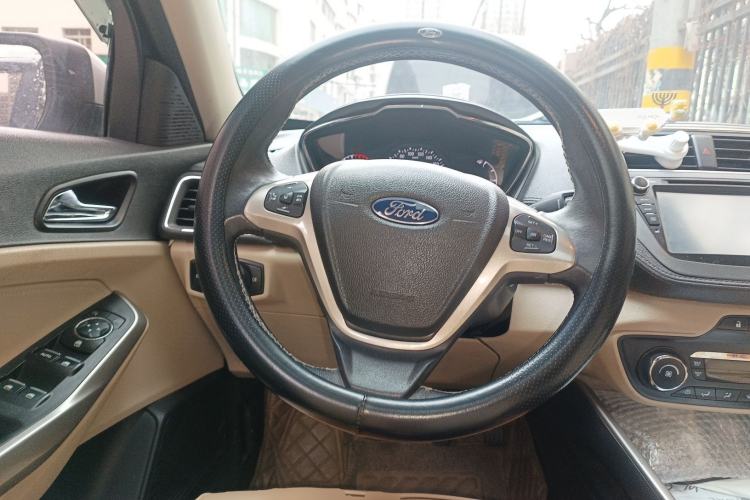 Used Ford Escort 2015 1.5L Manual Fashion Edition