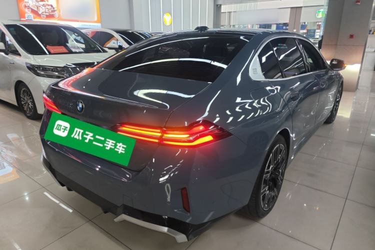 Used BMW 5 Series 2024 530Li Luxury Edition M Sport Package