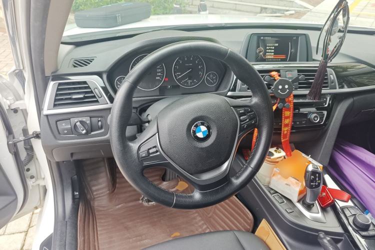 Used BMW 3 Series 2017 320Li Fashion Model Steering Wheel
