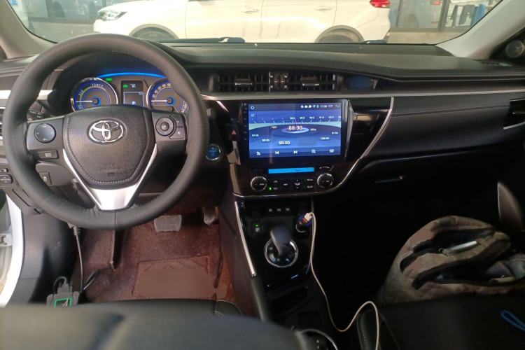 Used Toyota Corolla 2016 Dual-Engine 1.8L E-CVT Elite Edition