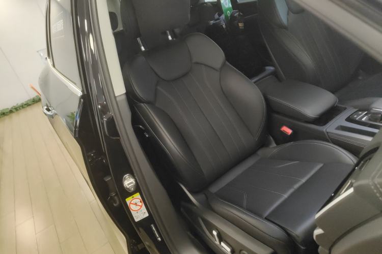 Used Audi Q5L 2025 quattro 45th Anniversary Edition 40 TFSI Sporty and Dynamic Model