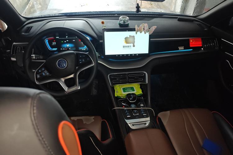 Used BYD Song PLUS 2020 1.5T Automatic Prestige Version Center Console