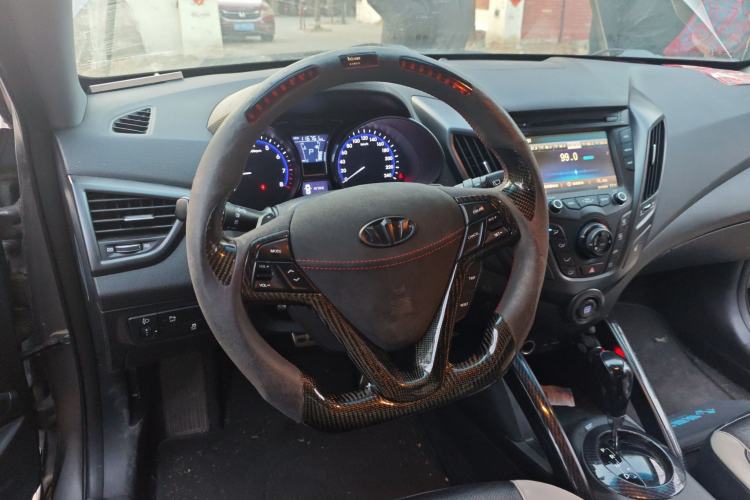 Used Hyundai Veloster 2012 1.6T Automatic Luxury Edition Steering Wheel