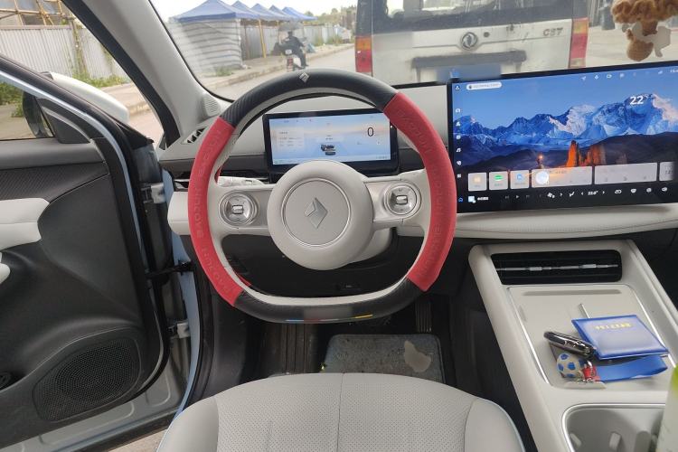 Used Baojun Yunhai 2026 Model 600km Pure Electric Edition Steering Wheel