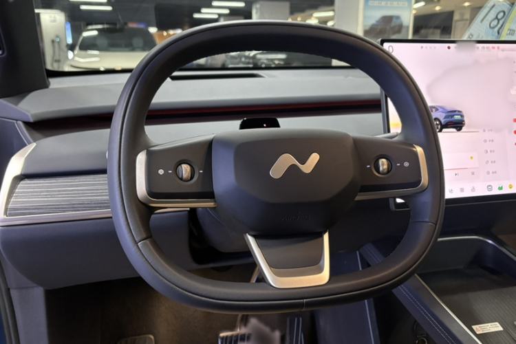 Used ONVO L60 2024 60 kWh All-Wheel Drive
