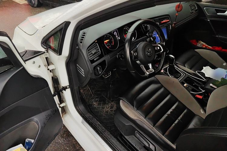 Used Volkswagen Golf 2016 1.4TSI Automatic R-Line Driver Seat