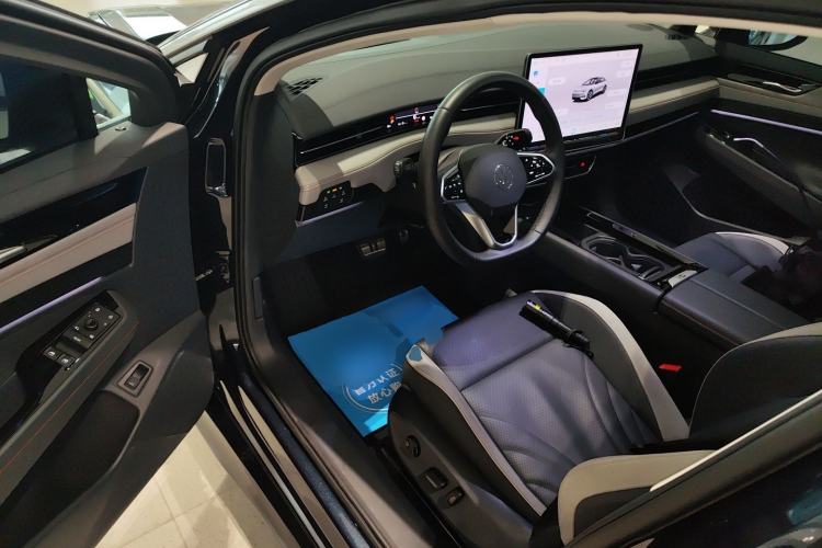 Used Volkswagen ID.7 VIZZION 2024 AIR model Driver Seat