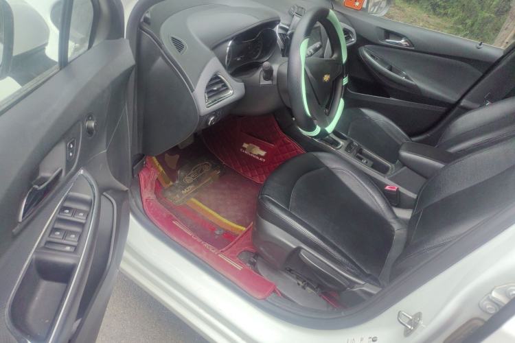 Used Chevrolet Cruze 2018 320 Automatic Pioneer Sunroof Edition