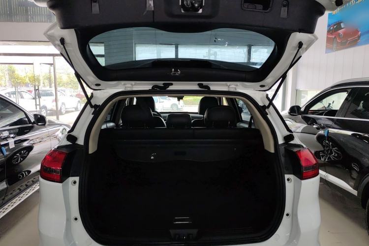 Used Geely Auto Emgrand X7 Sport 2016 1.8TD Automatic Smart Connectivity Version Trunk