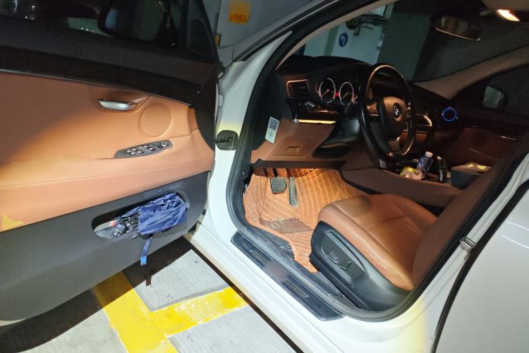 Used BMW 5 Series GT 2015 535i Leading Model