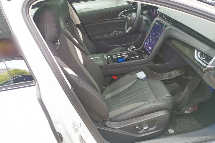 Used Hongqi H6 2024 2.0T ZhiMei Edition