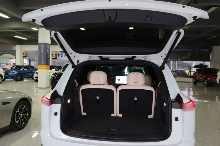 Used ONVO Luxeed L90 2025 Model—Max Six-Seater Version