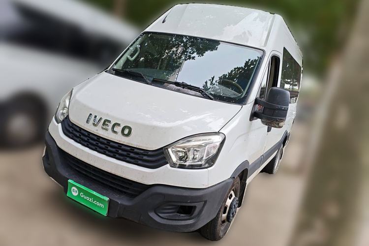 Used Iveco Eurocargo 2021 2.0T Manual Super Rui Long Wheelbase Short Overhang High Roof Side-Sliding Door F1A