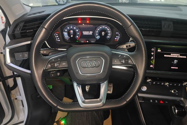 Used Audi Q3 2020 35 TFSI Fashion Dynamic Model
