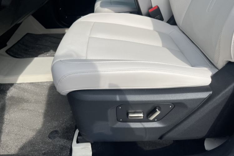 Used iCAR V23 2025 501 Four-Wheel Drive Intelligent Driving Version Interior 7