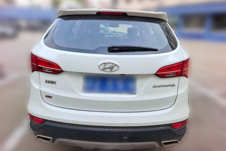Used Hyundai Santa Fe 2013 2.4L Automatic Two-Wheel Drive Smart Version