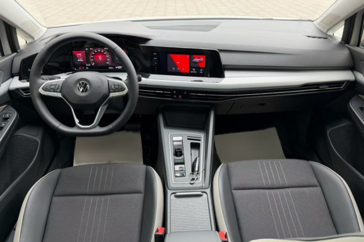 Used Volkswagen Golf 2023 Facelift 280TSI DSG Pro Interior 1