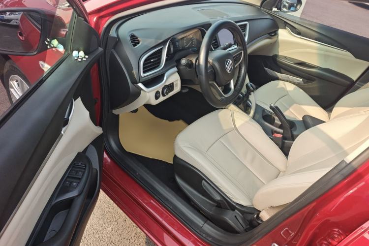 Used Buick GT 2018 15T Manual Elite Version China V Standard
