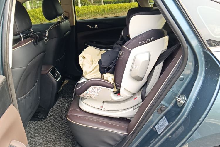 Used CHANGAN Raeton CC 2018 1.5T Automatic Haoya Model Guangmang Edition China V Standard
