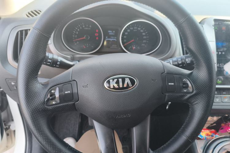 Used Kia Sportage R 2016 2.0L Manual Two-Wheel Drive GL Trim
