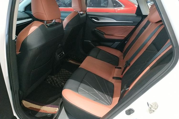 Used CHANGAN Eado 2023 Changan Edition PLUS Blue Whale NE 1.4T GDI DCT Prestige Version
