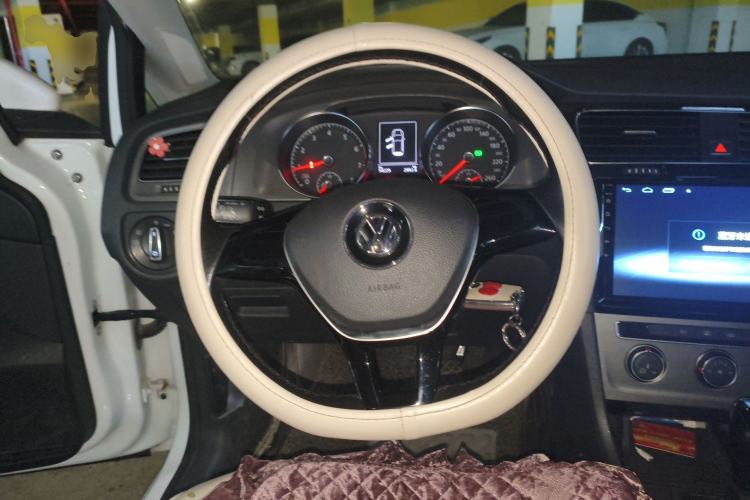 Used Volkswagen Golf 2016 1.6L Automatic Comfort Model
