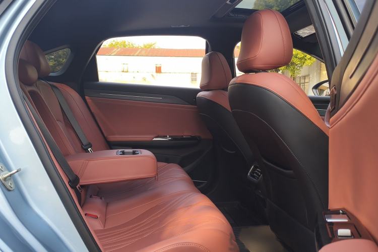 Used Geely Galaxy L6 2025 EM-i 140km Starship Edition
