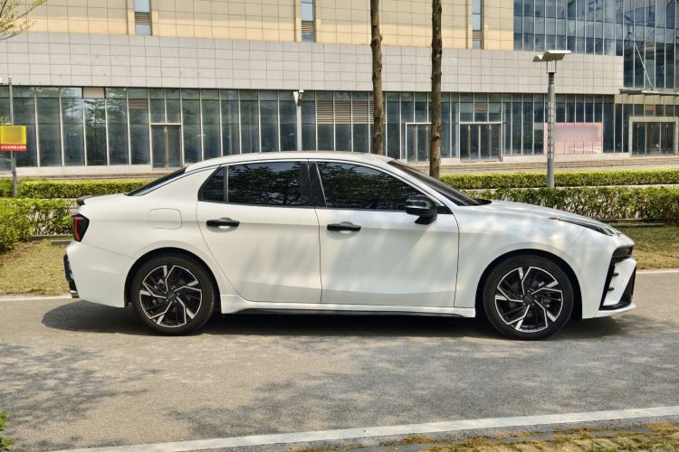 Used Lynk & Co 03 2023 1.5TD DCT JingPro Exterior 3
