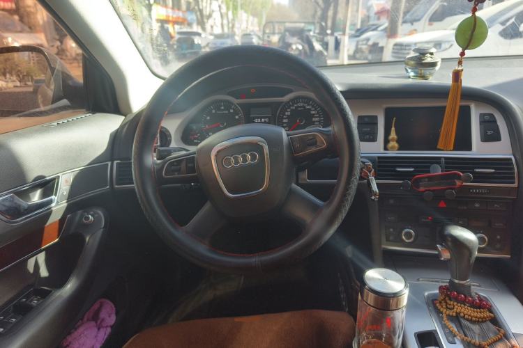 Used Audi A6L 2011 2.0 TFSI Automatic Standard Edition Steering Wheel