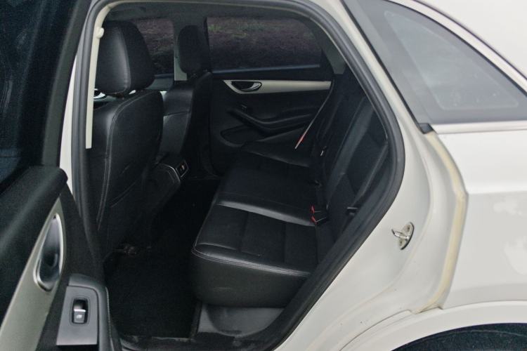 Used Zotye SR7 2016 1.5T CVT Cube Heart Edition China V Standard Left Rear Seat