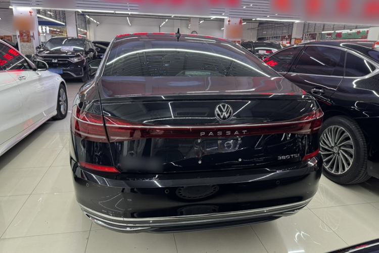 Used Volkswagen Passat 2023 380TSI Flagship Edition Exterior 4