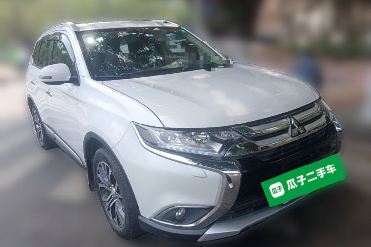 Used Mitsubishi Outlander 2016 2.4L 4x4 Elite Edition 7-Seater