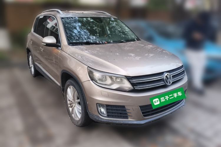 Used Volkswagen Tiguan 2013 2.0 TSI Automatic All-Wheel-Drive Flagship Edition Front Right 45 Deg