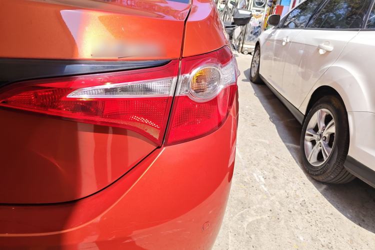 Used Toyota Levin 2015 1.6G CVT Orange Limited Edition Right Rear Taillight