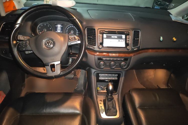Used Volkswagen Sharan 2015 1.8TSI Comfort Model
