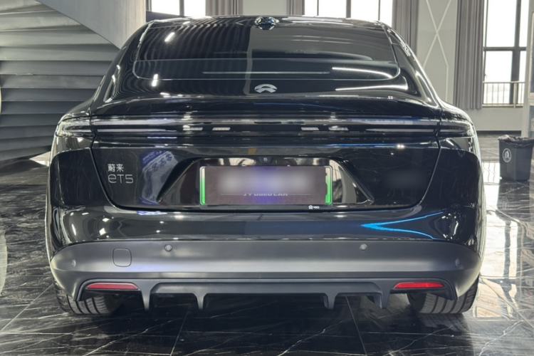 Used Nio ET5 2022 75 kWh Exterior 3