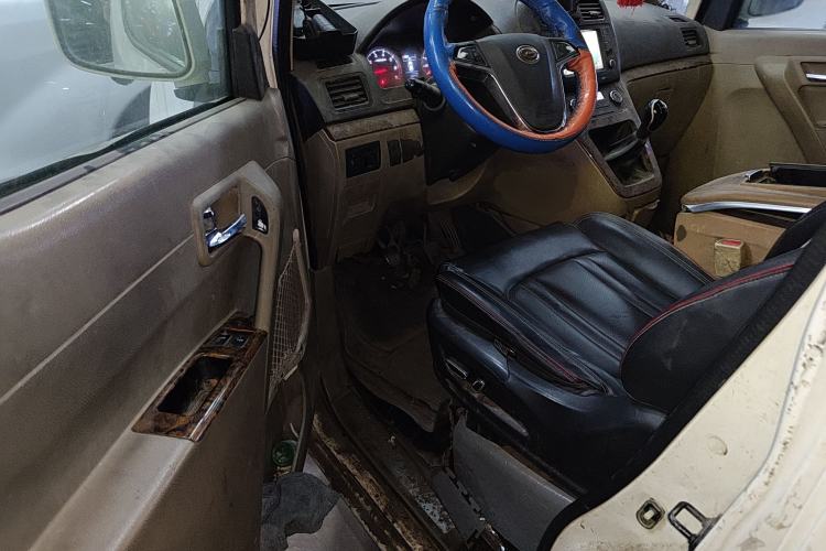 Used GAC Gonow Starry 2013 1.5L Seven-Seater Supreme Model
