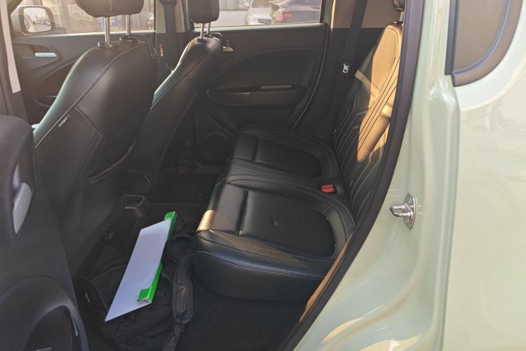 Used ORA White Cat 2022 Xiaoyue Mao Edition 401 km Flagship Model Lithium Ternary Left Rear Seat