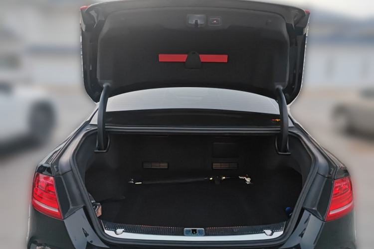 Used Audi A8 2013 A8L 45 TFSI quattro Comfort model
