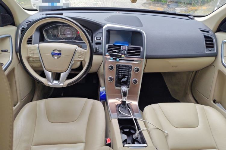 Used Volvo XC60 2015 T5 Smart Upgrade Model