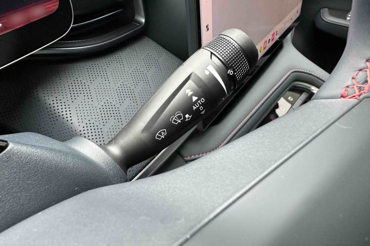 Used Zeekr 001 2026 Model 103° Rear-Drive Max Version Interior 10