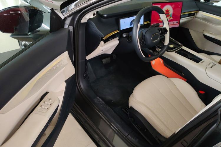 Used Lynk & Co 07 2024 EM-P 126 Long-Range Ultra
