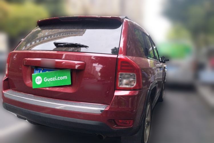 Used Jeep Compass 2012 2.4L four-wheel drive luxury version
