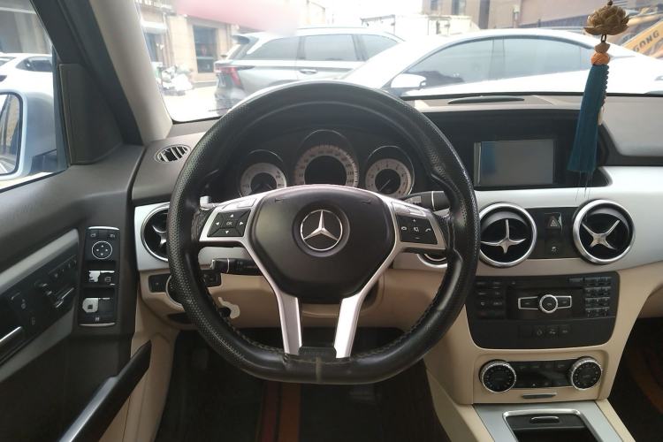 Used Mercedes-Benz GLK-Class 2015 GLK 260 4MATIC Dynamic Edition Ultimate Version Steering Wheel