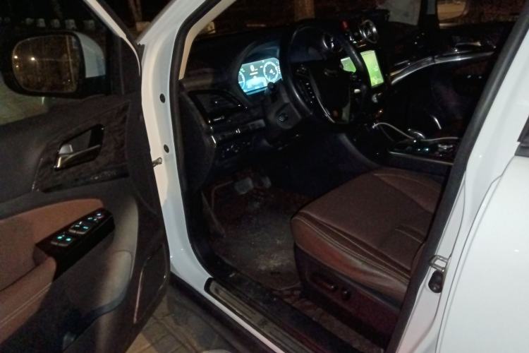 Used BYD Tang New Energy 2015 2.0T Four-Wheel-Drive Flagship Model
