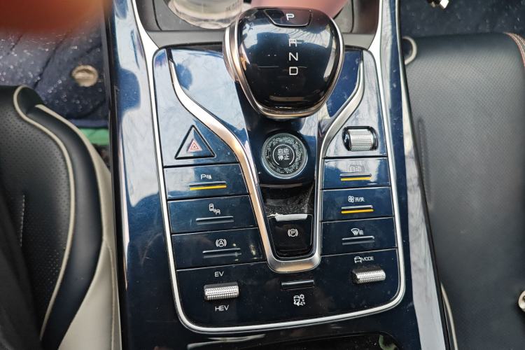 Used BYD Qin PLUS 2023 Champion Edition DM-i 120KM Excellence Model
