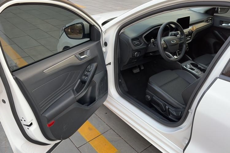 Used Ford Focus 2020 Hatchback EcoBoost 180 Automatic Trend Edition